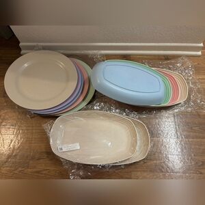 Set Of 11 Multicolor Plates NEW!